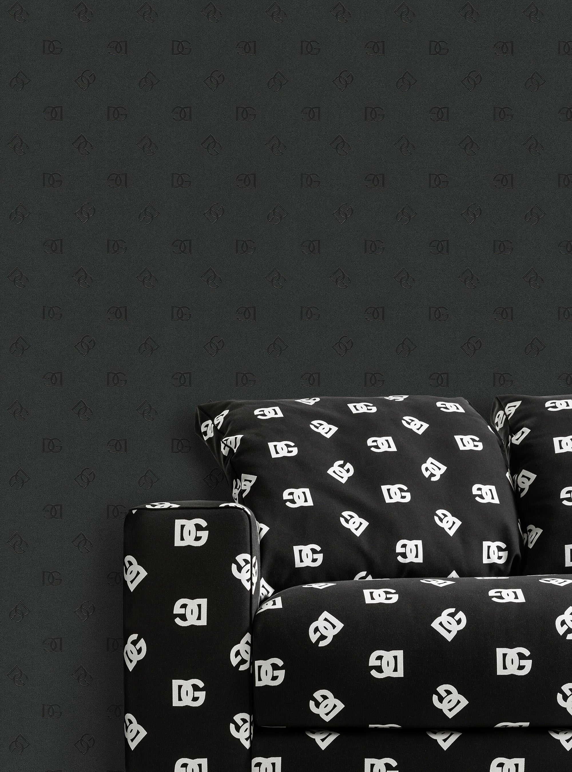 Dolce & Gabbana Black Logo , With D&G‎ D&G Logo Collection | VisionPlus Magazine main image 2