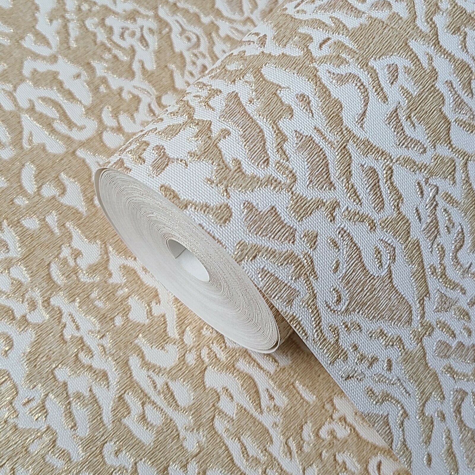 WMDE12012501 Ombre Off white yellow gold metallic faux fabric