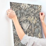 4172-27481 Everglades Grey Botanical Wallpaper