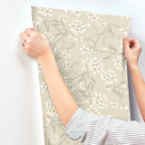 4201-20112 Paradis Beige Bouquet Toss Wallpaper