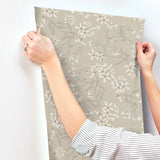 4201-20113 Paradis Grey Bouquet Toss Wallpaper