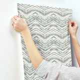 BW3911 Petite Watercolor Chevron Wallpaper