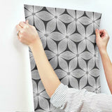 CI2305 Everlasting Black Silver Wallpaper