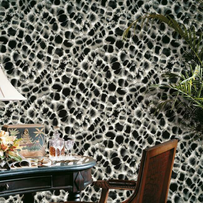 HO2164 Leopard Rosettes Wallpaper – wallcoveringsmart