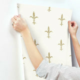 KT2192 Fleur De Lis White Gold Wallpaper