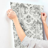 MN1890 Quartet White Black Wallpaper