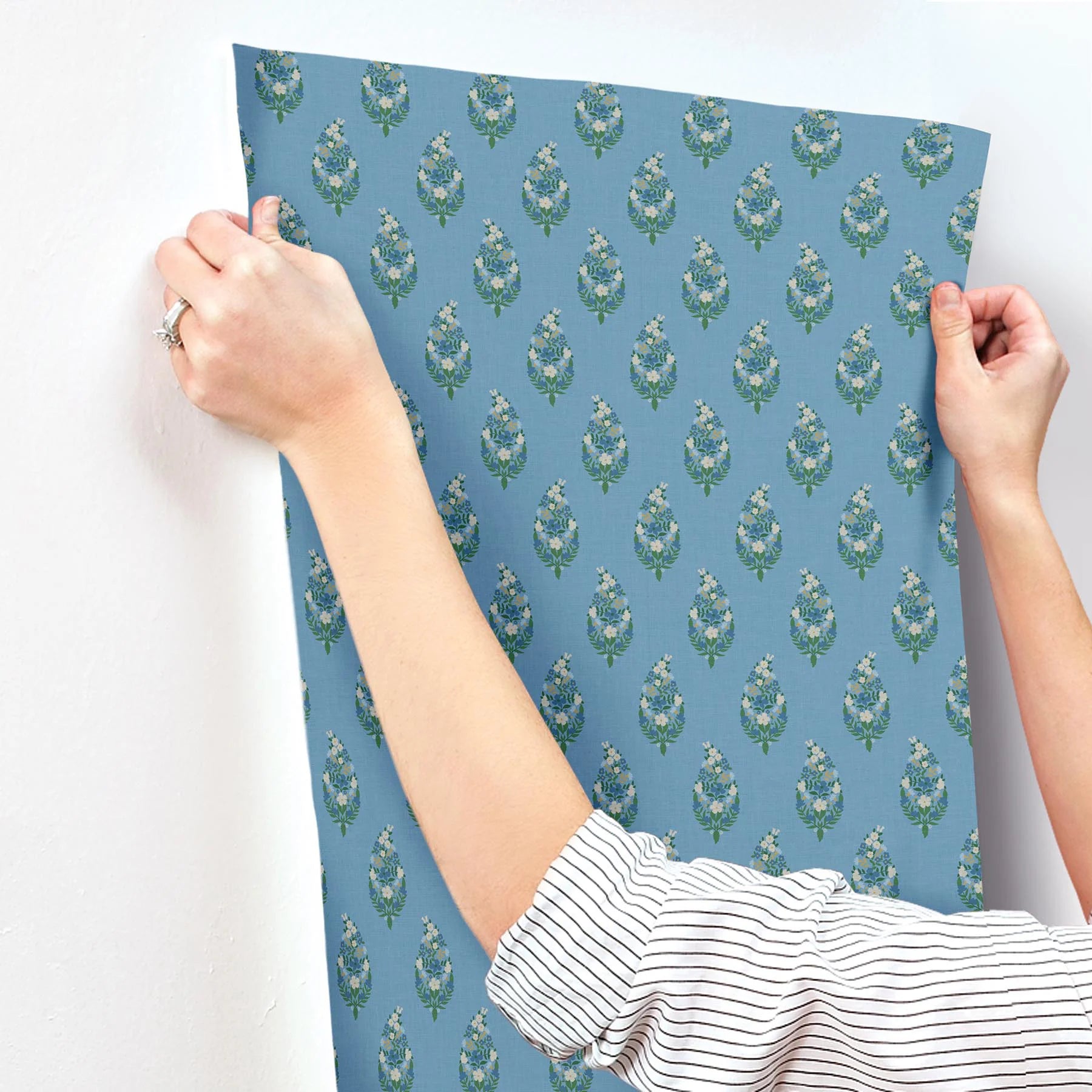 Rifle Paper Co Paisley Wallpaper - Thumbnail 3