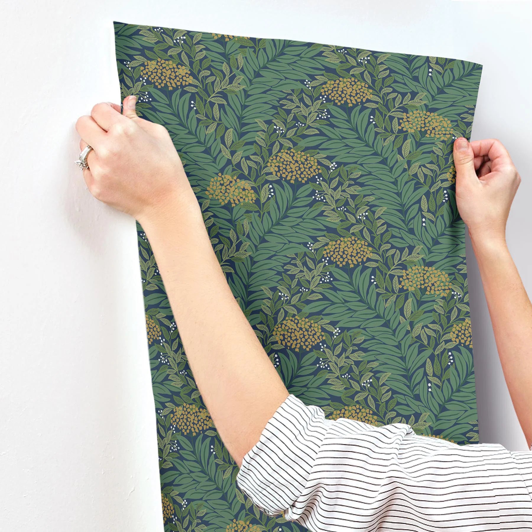 Highgrove Wallpaper - Navy - Thumbnail 5