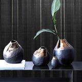 Z64842 Embossed stripes black gold metallic lines striped modern wallpaper textured 3D
