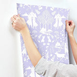 DI1013 York Wallpaper Disney Frozen 2 Nordic Unpasted Dots Purple wallcoverings