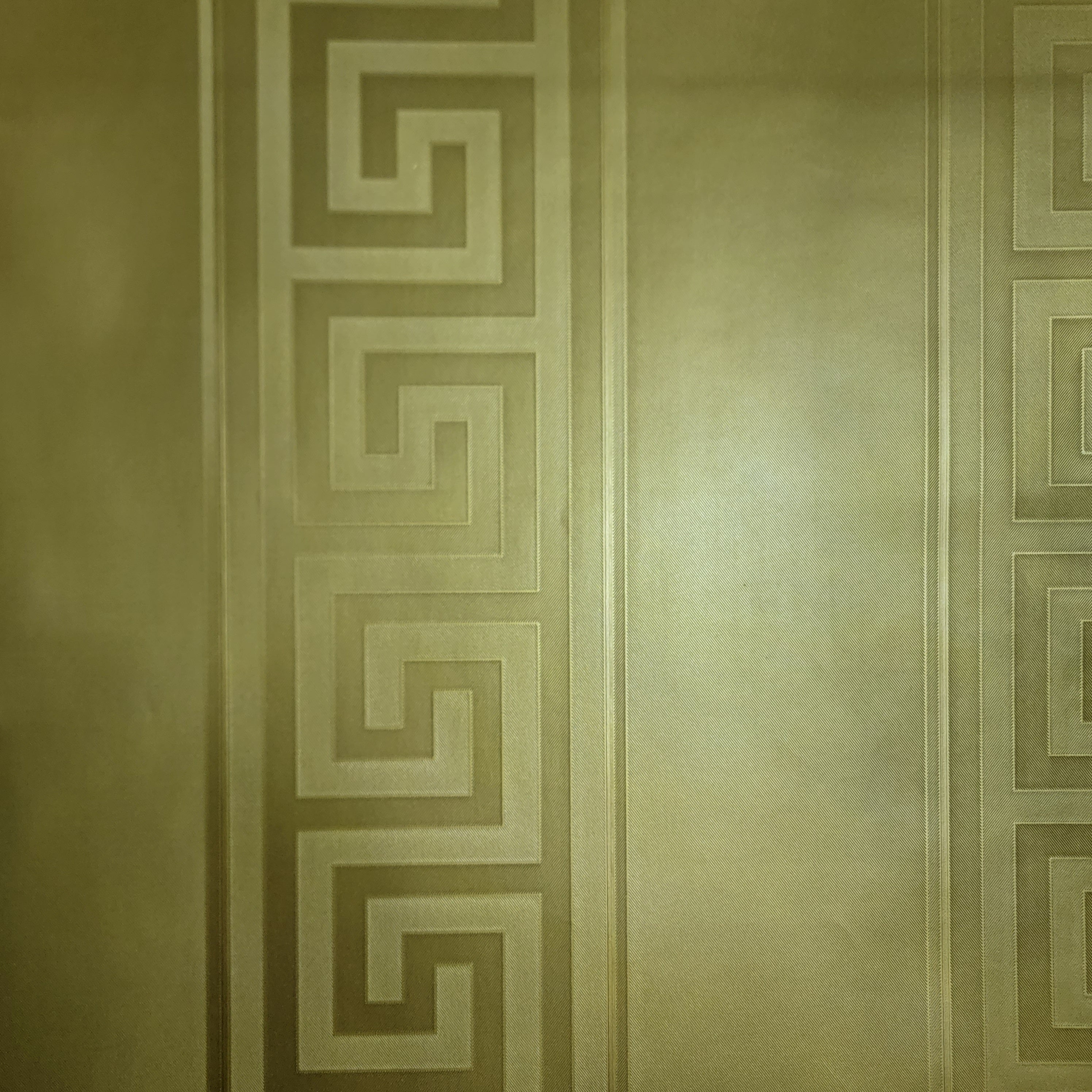 versace gold wallpaper