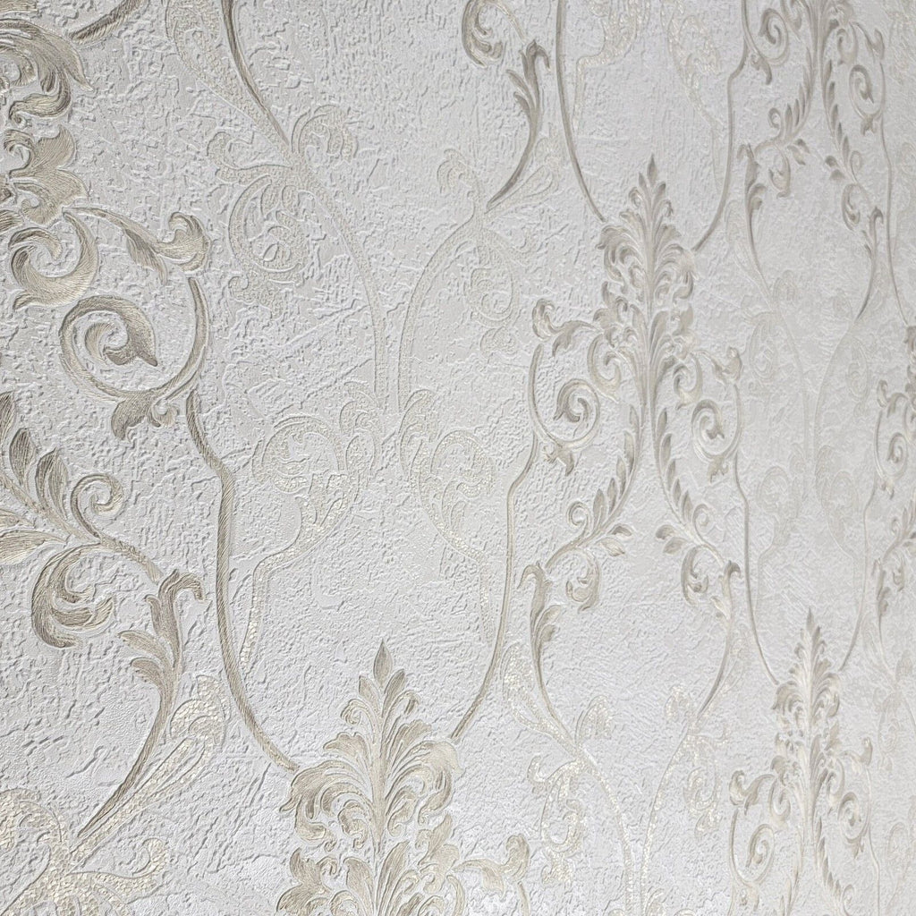 M5601 Wallpaper Ivory off white brass gold metallic Victorian damask ...